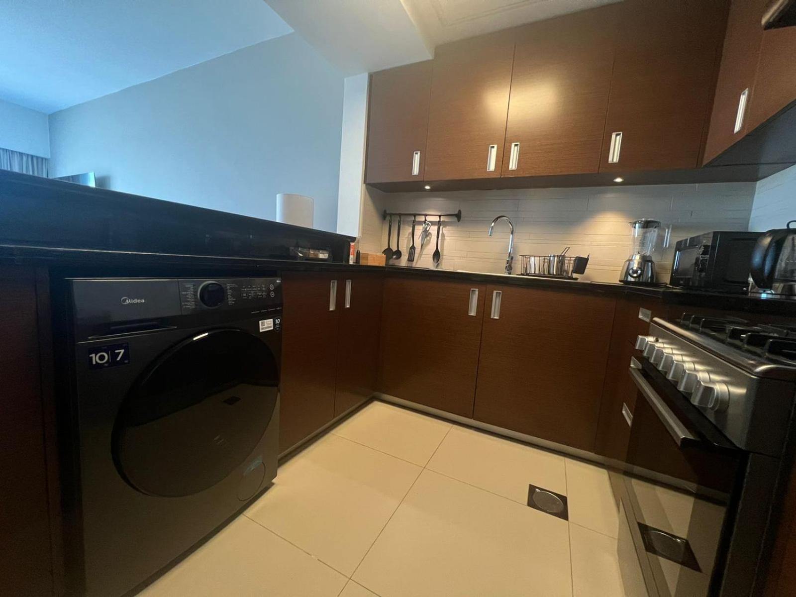 Dinar Home Abu Dhabi Eksteriør bilde